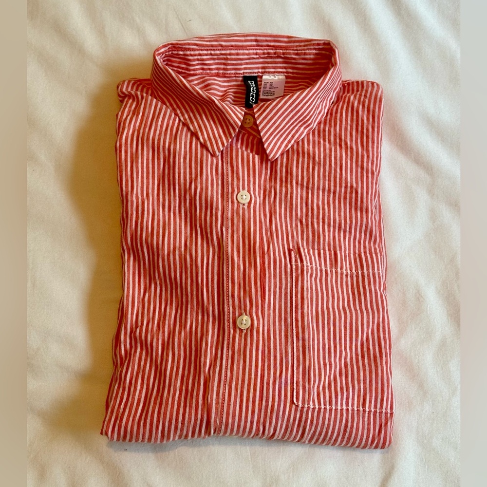 H&M Divided coral and white Striped button down collar Shirt.  Size XS